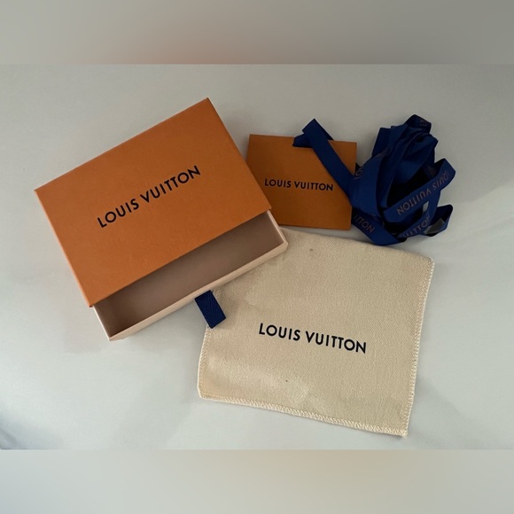 Louis Vuitton designer wallet box with ribbon - Picture 1 of 10